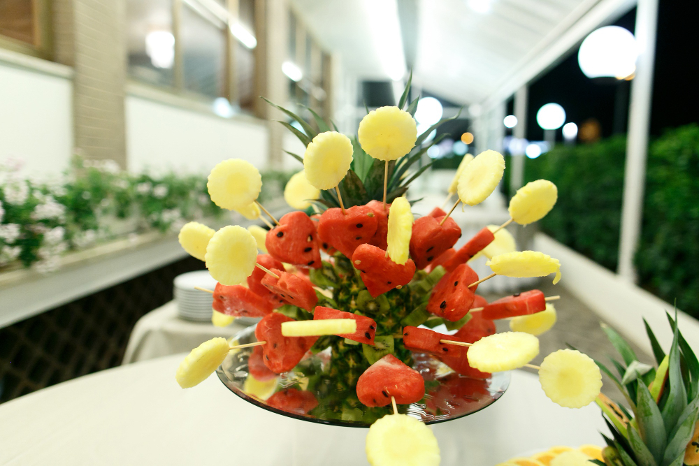 Table Centerpiece Ideas to Dazzle Your Guests!