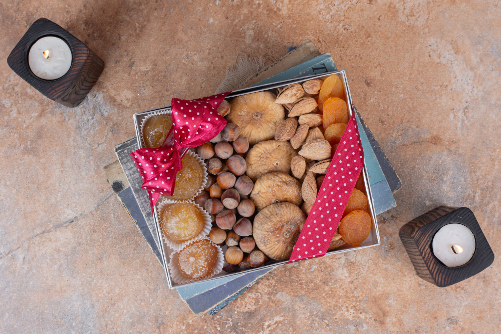 Where can I order food hampers as return gifts?